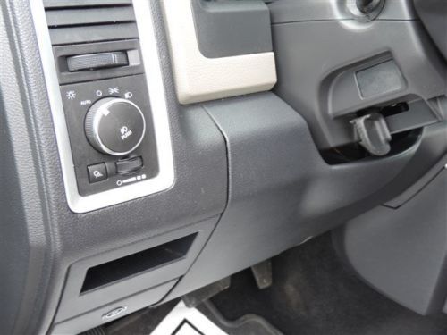 Big Horn 5.7L CD Rear Wheel Drive Tow Hitch Power Steering ABS Aluminum Wheels, image 16