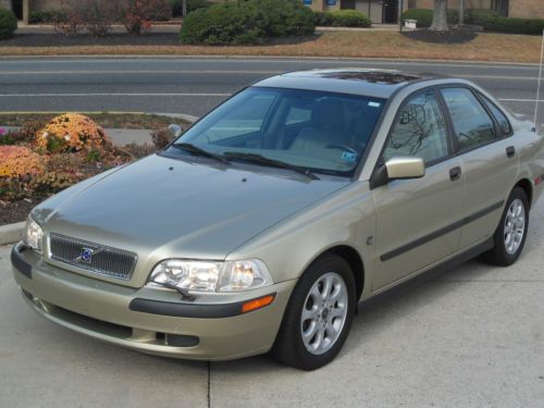 2002 volvo s40 base sedan 4-door 1.9l turbo