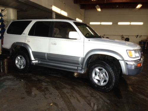 1996 Toyota 4Runner Limited Sport Utility 4-Door 3.4L, image 2