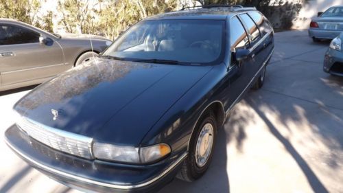 1994 caprice classic station wagon - 8 passenger