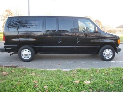 2005 ford econoline wagon e-150 xlt passenger van supper clean very low mileage