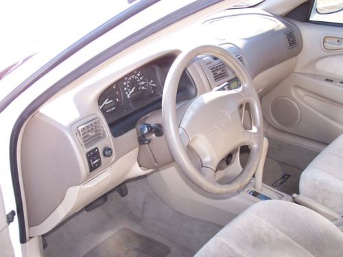 2001 Toyota Corolla LE Sedan 4-Door 1.8L, image 6