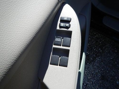 4dr Sdn Auto 1.8L CD Power Windows Power Door Locks Tilt Wheel AM/FM Stereo, image 21