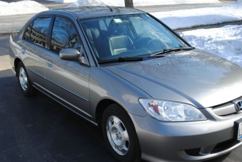 2005 honda civic hybrid sedan 4-door 1.3l- leather, bluetooth, super clean