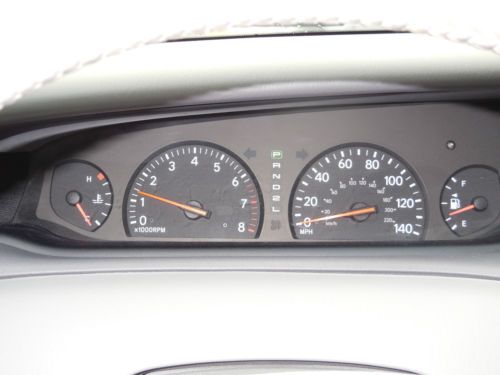 2004 Toyota Avalon XL Sedan 4-Door 3.0L, image 2