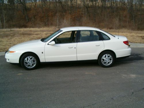 2002 saturn l200 base sedan 4-door 2.2l