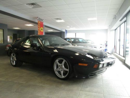 Porsche 928s coupe black/ tan clean