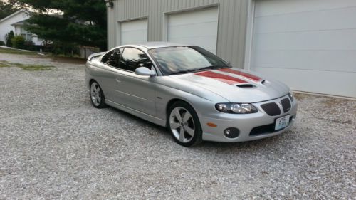 2005 pontiac gto base coupe 2-door 6.0l