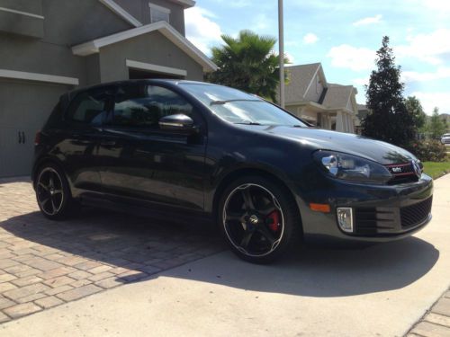 2011 volkswagen gti - 2 door