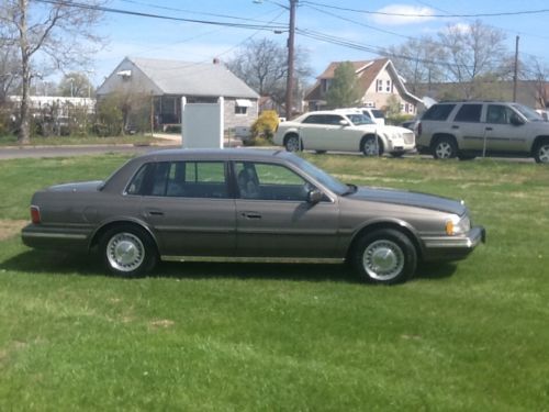 1988 lincoln continental signature sedan 4-door 3.8l 66,000 low miles non-smoker