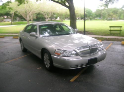 2003 lincoln towncar cartier