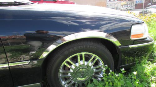 2006 Lincoln Town Car  L-Series Black, image 9
