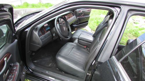 2006 Lincoln Town Car  L-Series Black, image 12