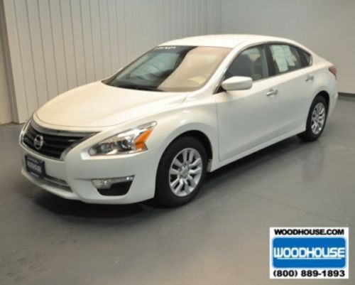 2.5 s 2.5l 4 cylinder automatic one owner low miles keyless start