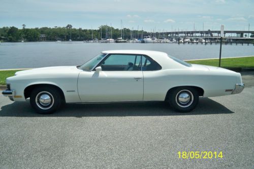 1973 pontiac catalina base hardtop 2-door 6.6l 400/400th, working ac.  new paint