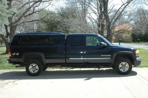 Gmc sierra 2500 4 x 4 dark blue