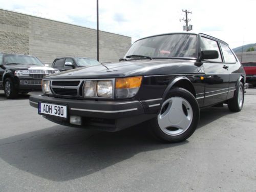 1986 saab 900 hatchback... rare color combo