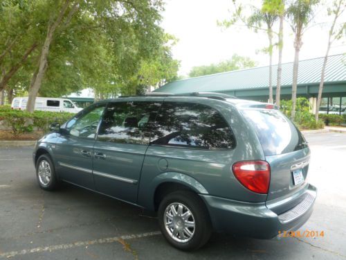 2007 chrysler touring with all option,s