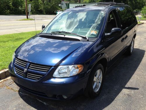 05 7 passenger auto transmission air conditioning 6 cylinder clean fwd loaded