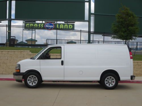 2009 texas own chevy express 1500 cargo van one owner 70k