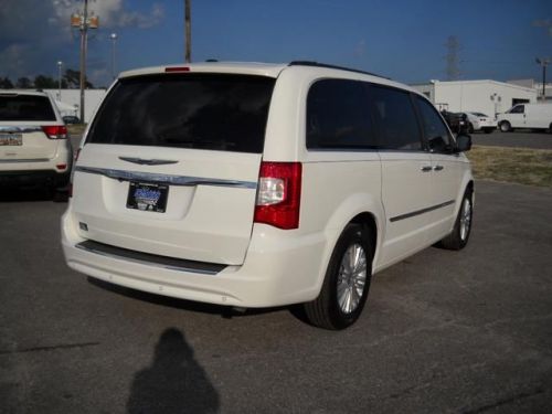 2013 chrysler town & country touring-l