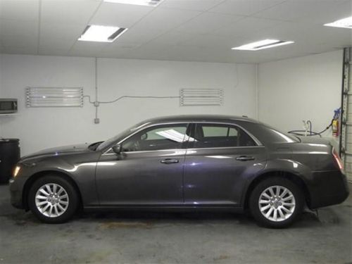 2013 chrysler 300 base