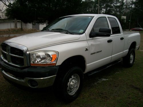 2006 dodge ram 4x4 5.9 cummins diesel 2500 st crew cab pickup 4-door 5.9l