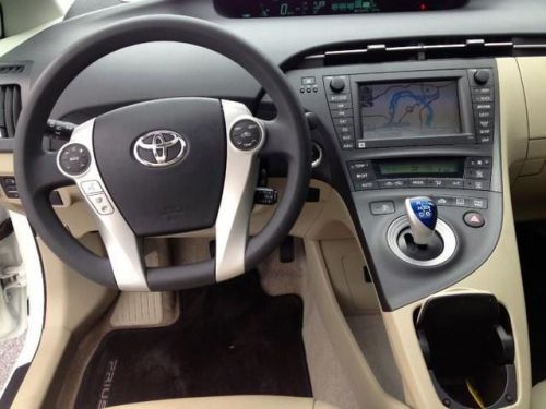 2011 Toyota Prius III, US $19,988.00, image 8