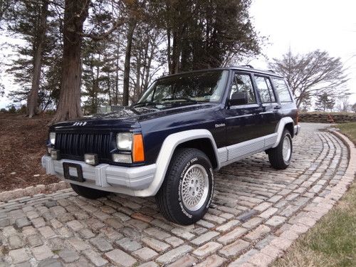 &lt; cherokee classic &gt; only 50k miles &lt; xj &gt; low miles no rust clean suv 4x4
