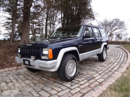 &lt; cherokee classic &gt; only 50k miles &lt; xj &gt; low miles no rust clean suv 4x4