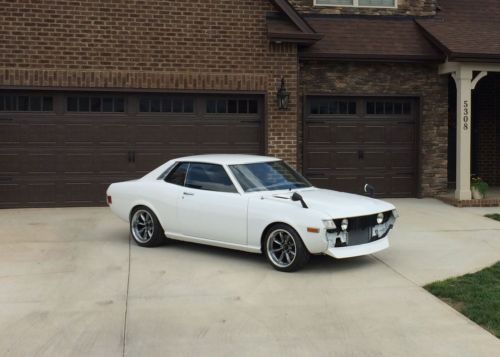 Ra22 1975 celica, restored body, full suspension, fender mirrors, new oem all