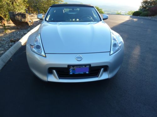 2010 nissan 370z touring roadster