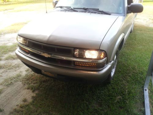 2000 chevrolet s10 ls extended cab pickup 3-door 4.3l