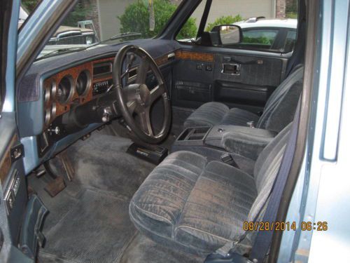 RUST FREE, ORIGINAL PAINT 3/4 TON 4X4 4L80E OVERDRIVE 350 MOTOR FULLY LOADED, image 6