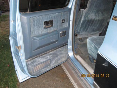 RUST FREE, ORIGINAL PAINT 3/4 TON 4X4 4L80E OVERDRIVE 350 MOTOR FULLY LOADED, image 9