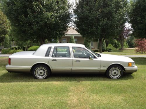 1992 lincoln town car cartier edition