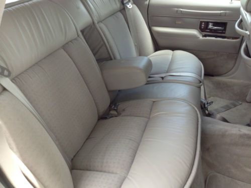 1992 Lincoln Town Car Cartier Edition, image 11