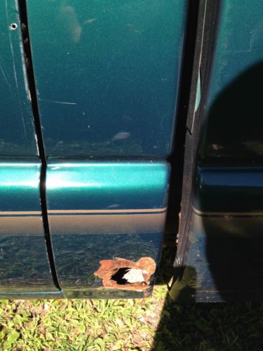 1996 GMC Sonoma SLS Standard Cab Pickup 2-Door 2.2L, image 5