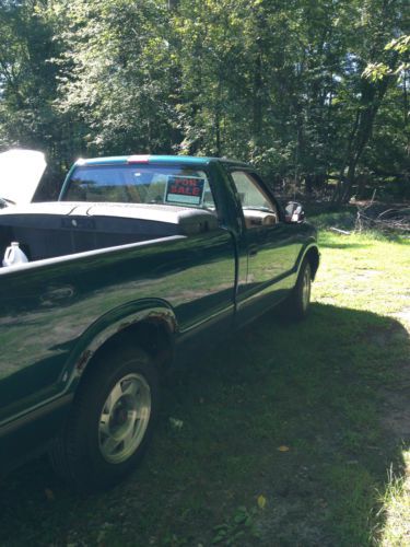 1996 GMC Sonoma SLS Standard Cab Pickup 2-Door 2.2L, image 7