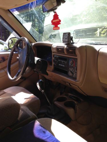 1996 GMC Sonoma SLS Standard Cab Pickup 2-Door 2.2L, image 9