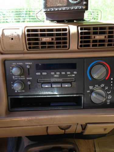 1996 GMC Sonoma SLS Standard Cab Pickup 2-Door 2.2L, image 12