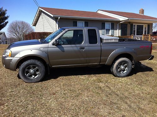 2004 nissan frontier ext cab 4x4 no reserve !