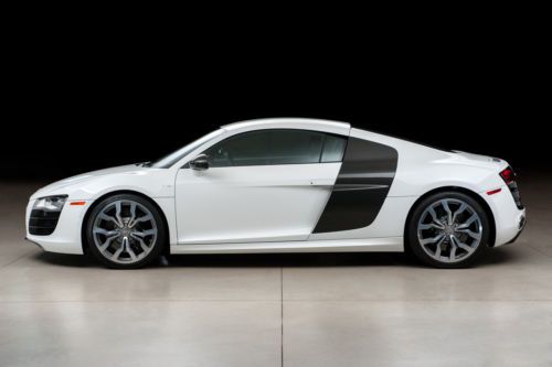 2011 Audi R8 5.2 FSI V10, Quattro, R tronic, One Owner, All Records, 3750 Miles, US $124,900.00, image 2