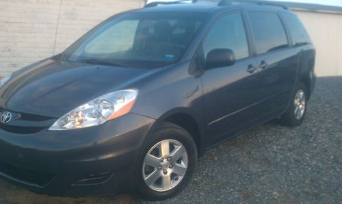 Salvage flood car 2009 toyota sienna le mini passenger van 5-door 3.5l
