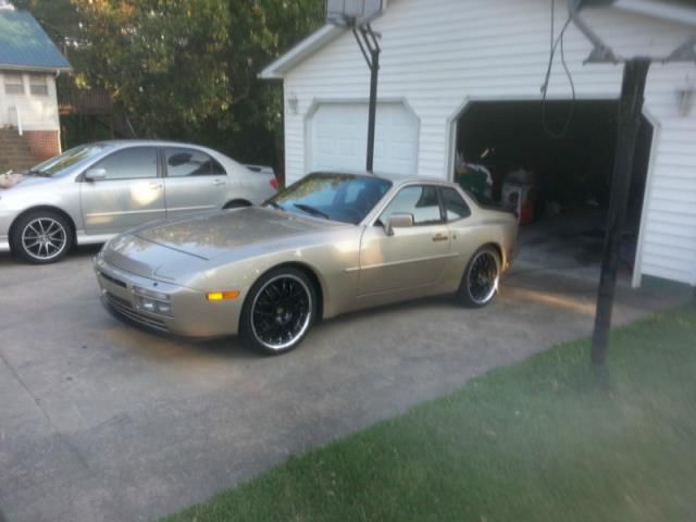 Porsche 944 turbo