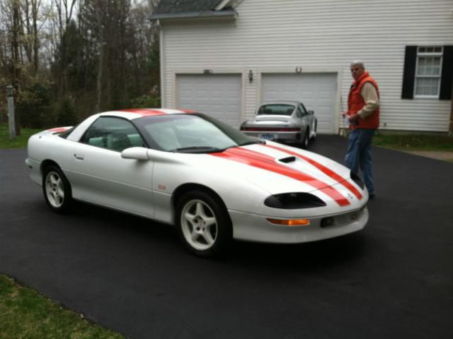 Chevrolet camaro 30th anniversary edition