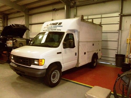 2006 ford e-350 super duty base cutaway van 2-door 5.4l utility body