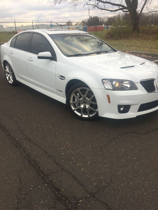 2009 pontiac g8 gxp sedan 4-door