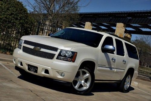 2008 chevrolet suburban ltz navigation sunroof backup camera 3rd seats 1 owner