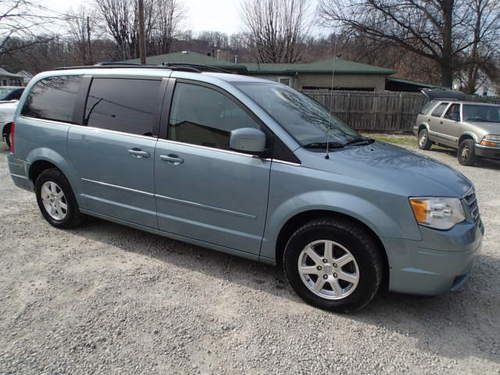 2008 chrysler town and country touring, salvage, damaged, run and drive